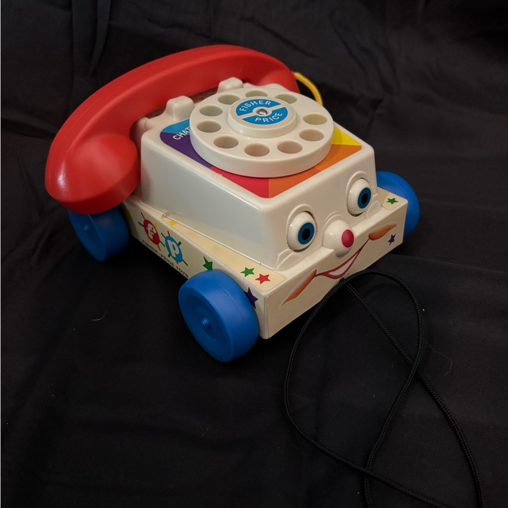 2009 Fisher-Price Colorful Pull-Along Phone Toy